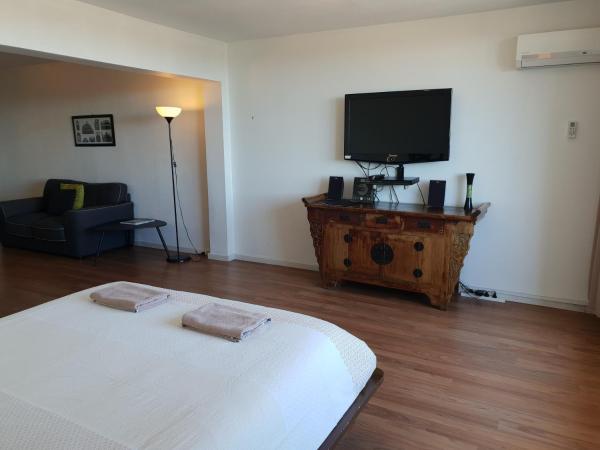 Φωτογραφία 6: Studio 204 with harbour, ocean and sunset views from the balcony