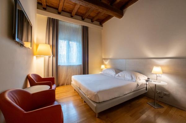 Nella foto è visibile l'oggetto Hotel Annunziata situato nella città di Ferrara.