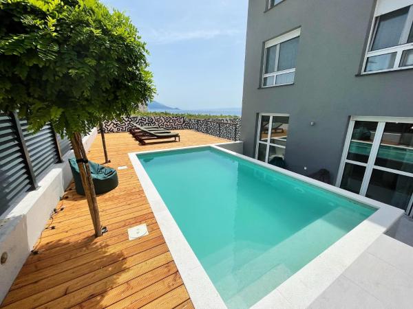 En la foto se muestra el objeto Cozy seaside apartment with private pool & terrace ubicado en la ciudad de Split.