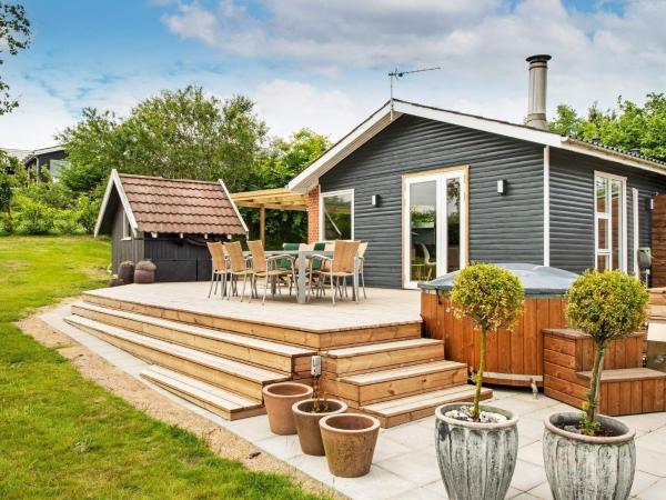 Auf dem Foto ist das Objekt 8 person holiday home in Struer-By Traum in der Stadt Struer zu sehen.