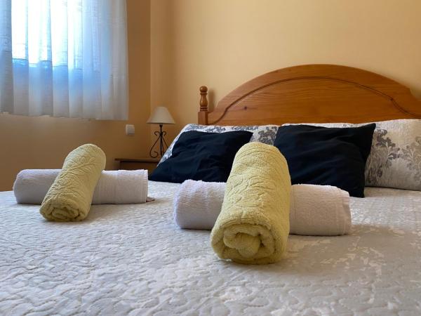 Na foto é possível ver o objeto APARTAMENTOS MATEO localizado na cidade de Rillo de Gallo.