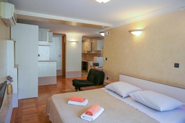 På bilden syns objektet Apartments Okuka som ligger i staden Split.