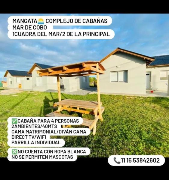 A la foto es mostra l'objecte Cabañas Mangata situat a la ciutat de Mar de Cobo.
