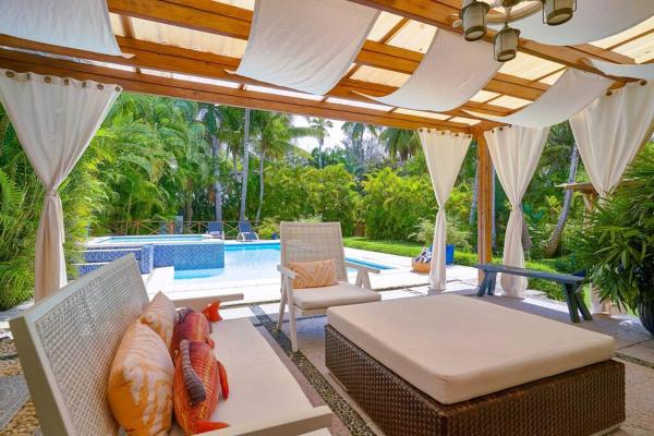 照片显示了位于Abra Grande市的Escape Beach Villa in El Portillo, Las Terrenas物件。