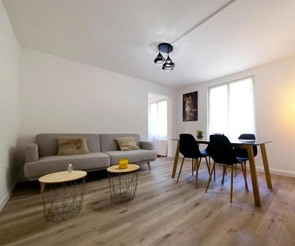 Na fotografii je vidět objekt Appartement au coeur de Cours La Ville nacházející se ve městě Ranchal.
