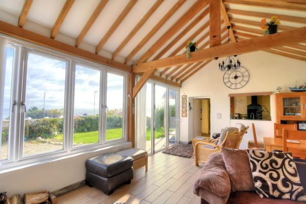 Cumberland Cottage - Lyme Regis