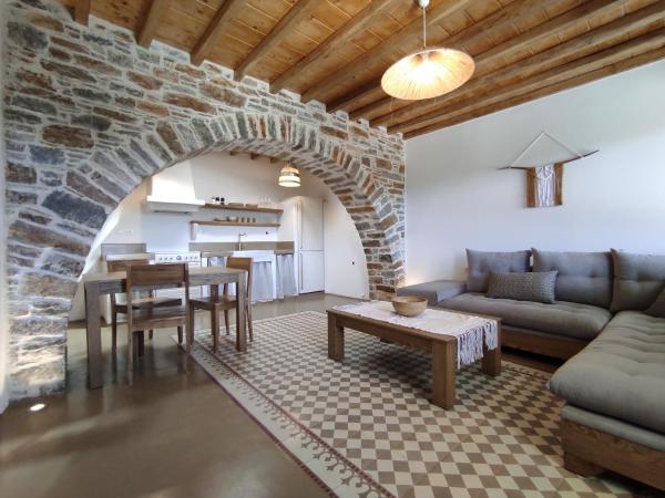 Na fotografii je vidět objekt Traditional suites in Chora Kythnos #6 nacházející se ve městě Kythnos.
