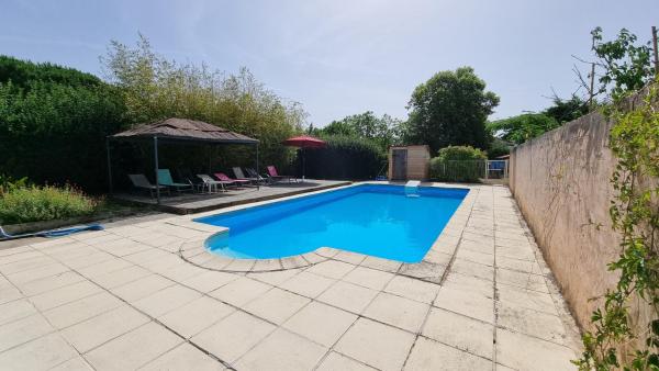 A la foto es mostra l'objecte 4 bedroom holiday home with private pool and garden situat a la ciutat de Saint-Just.