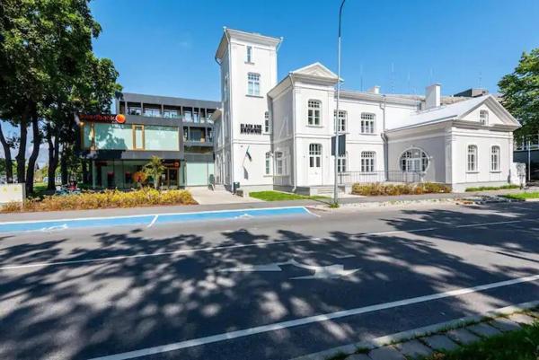 UUS Luksuslik korter villas,konditsioneer! Tasuta parkimine maja aluses kinnises parklas!, Pärnu