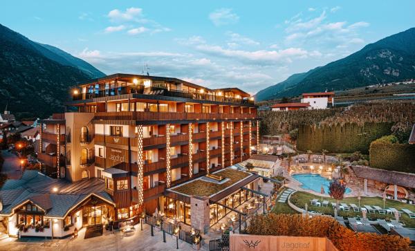 Na foto é possível ver o objeto DolceVita Hotel Jagdhof localizado na cidade de Laces.