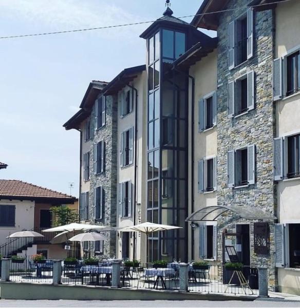 A la foto es mostra l'objecte Hotel Milano & Apartments situat a la ciutat de Steppio.