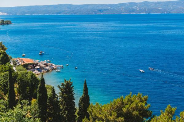På billedet ses objektet Apartment Smiljana beliggende i byen Omiš.