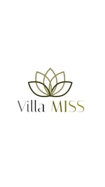 A la foto es mostra l'objecte Villa Miss situat a la ciutat de Bogatić.