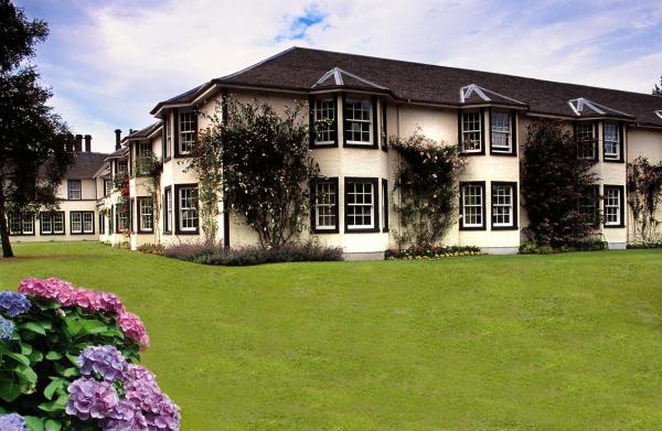A la foto es mostra l'objecte Green Hotel situat a la ciutat de Kinross.