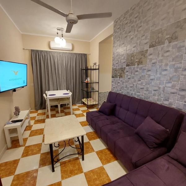 På billedet ses objektet Coral flat with 2 bedrooms and 3 balconies . beliggende i byen Marsa Alam City.