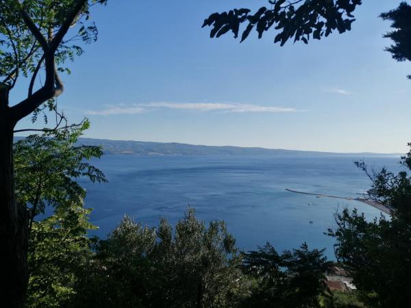 House B - With Spacious Terrace And Beautiful View - Omiš