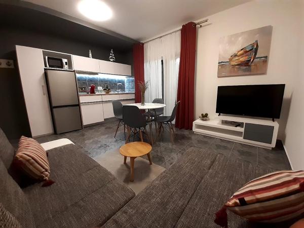 A la foto es mostra l'objecte Solis Adriaticum Apartments situat a la ciutat de Jasenice.