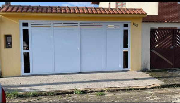 A la foto es mostra l'objecte Casa de praia aconchegante próxima ao centro situat a la ciutat de Mongaguá.
