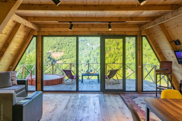 Na zdjęciu widoczny jest obiekt Check Inn Merisi Spa and Resort położony w mieście Gundauri.