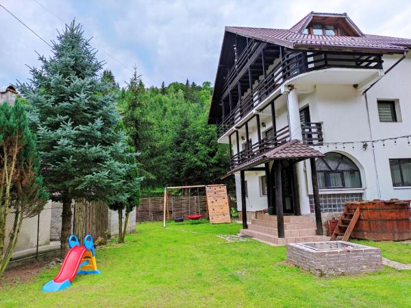 Auf dem Foto ist das Objekt CASA HAIDUCILOR SATIC in der Stadt Rucăr zu sehen.