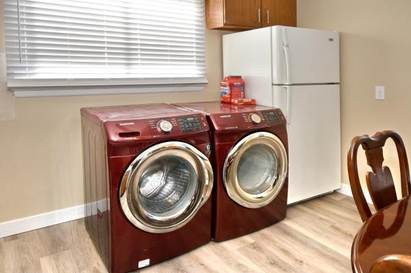 Kuva 9: 2 Bed, 1 Bath, Upper Level Unit