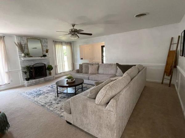 A la foto es mostra l'objecte Sleeps 20 6 BR Duplex near PD Canyon Dinning situat a la ciutat de Amarillo.