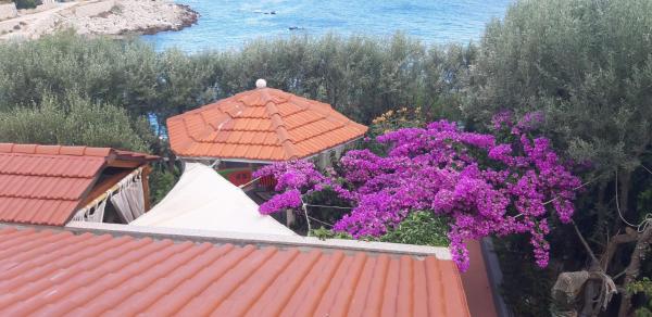 Nella foto è visibile l'oggetto Apartments Luka situato nella città di Sevid.