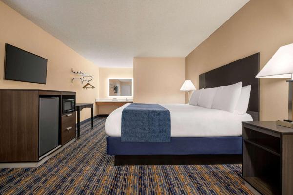 Foto 7: Super 8 by Wyndham Lindsay Olive Tree