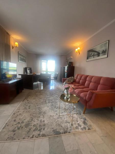 A la foto es mostra l'objecte Victoriei Deluxe Suites situat a la ciutat de Bucarest.