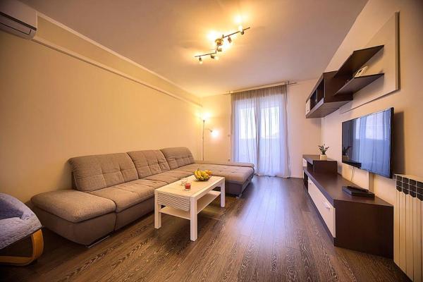 Big Cozy (75m²) Apartment Near The Beach/center - Pješčana Uvala
