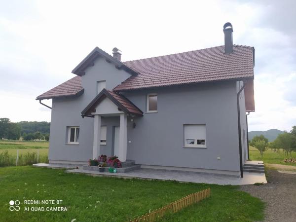 The photo shows the Apartman Marija located in the city of Bukovac.