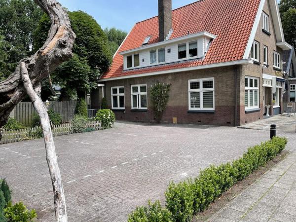 Historische Gelegen Appartement More Days - Ommen