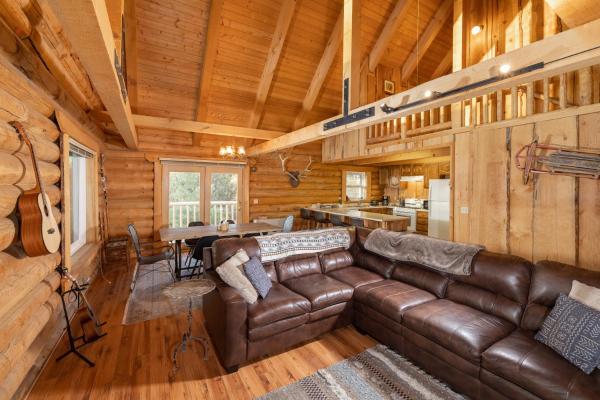19 - Moonlight Ridge Home - Big Bear, CA