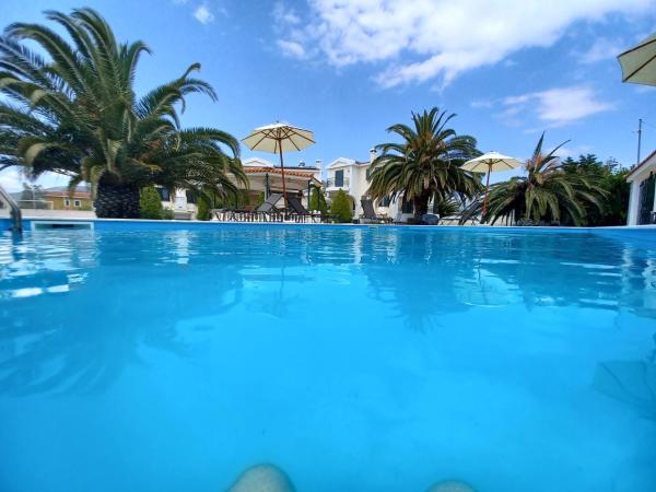 Na fotografii je vidět objekt PALMAR CLUB - Villa MARYAM nacházející se ve městě Marathón.