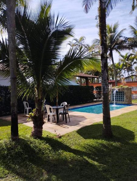 På billedet ses objektet Bertioga pé na areia com piscina no Cantão do Indaiá beliggende i byen Bertioga.