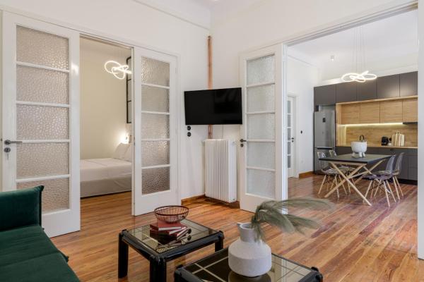 3bdr Modern Design & Bright Interiors In Plaka - Athens