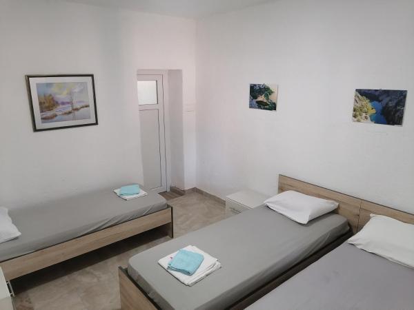 Na fotografii je vidět objekt Apartman Milan nacházející se ve městě Zrmanja Vrelo.