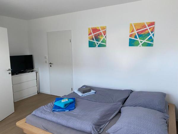 Messezimmer nahe der Düsseldorfer Messe mit eigenem Eingang und gratis Minibar, Düsseldorf