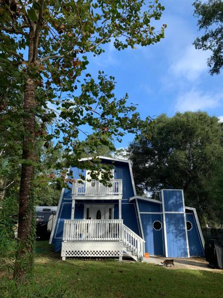 写真にはSorrento市にあるA-Frame in the Woodsが写っています。