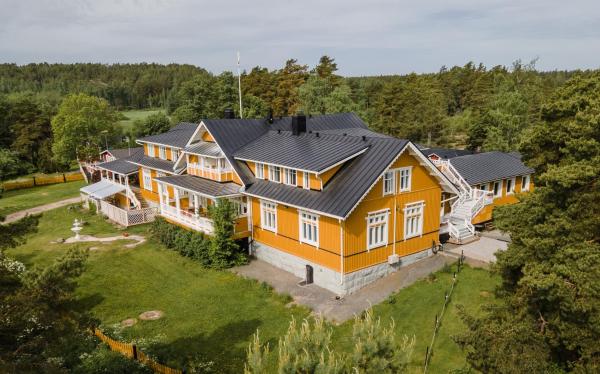 På billedet ses objektet Villa Ekbladh beliggende i byen Nivelax.