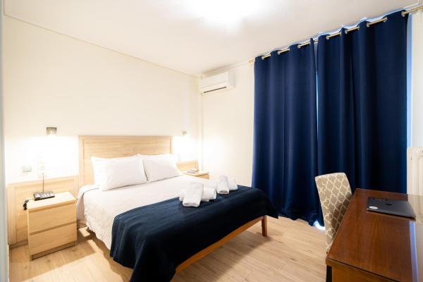 På bilden syns objektet Hotel Philippos som ligger i staden Volos.