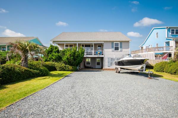 Sound Sleeper by Oak Island Accommodations, Oak Island