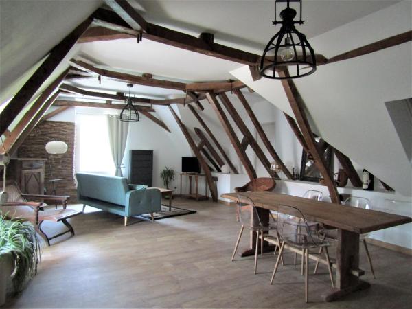照片显示了位于Burosse-Mendousse市的chez LISON, HEBERGEMENT DE CHARME EN MADIRAN物件。