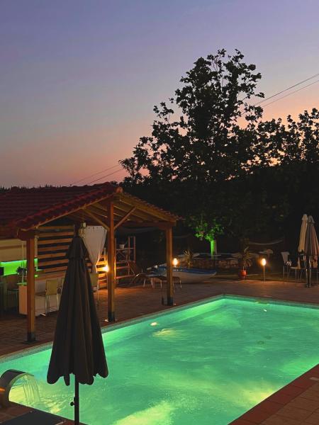 På billedet ses objektet Villa Kastro Elassona beliggende i byen Kalývia.