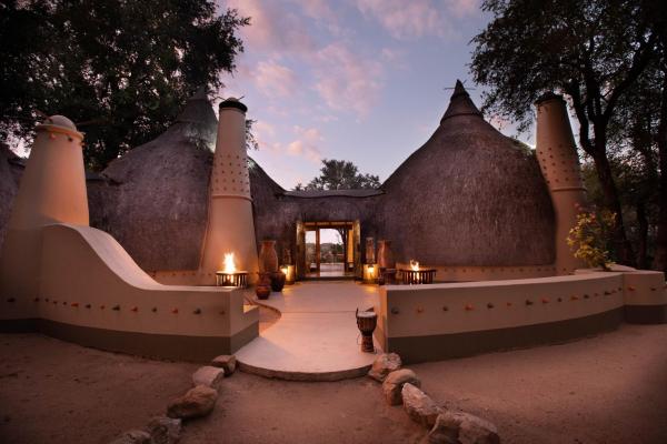 Hoyo Hoyo Safari Lodge