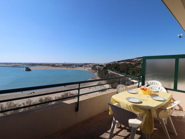 A la foto es mostra l'objecte Appartement 40m² avec terrasse et 2 chambres à 4, face à la plage du Lazaret - FR-1-472A-157 situat a la ciutat de Sète.