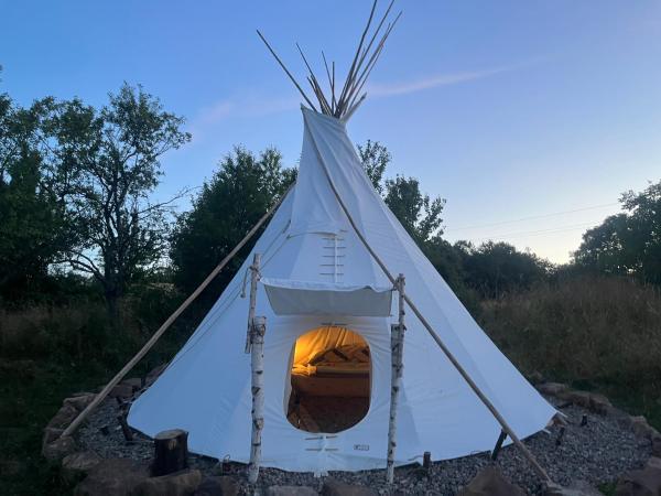 Romantic Wildlife Tipi Teepee Tomnatic Bihor Romania Apuseni - Roma