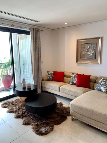 Executive 3 bedroom Apartment Space Available, Akra