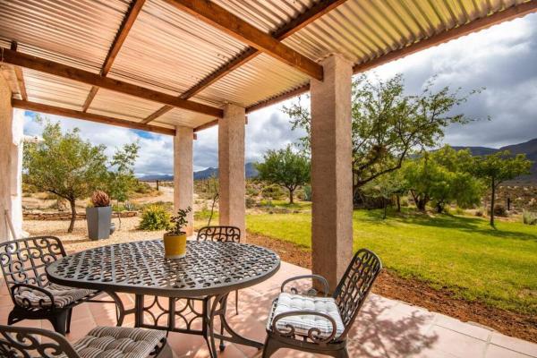 Na zdjęciu widoczny jest obiekt Tequila Sunrise Cottage at Karoofontein Guest Farm położony w mieście Platdrift.