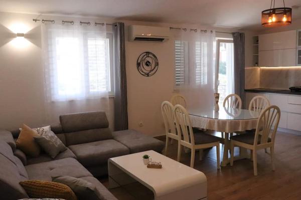На фото показан объект Apartment MARY- 2 free parking, near Mall of Split, расположенный в городе Сплит.